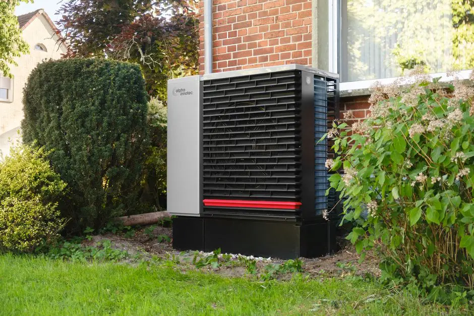 furnace and heat pump repair or replace decision for Puyallup home in winter